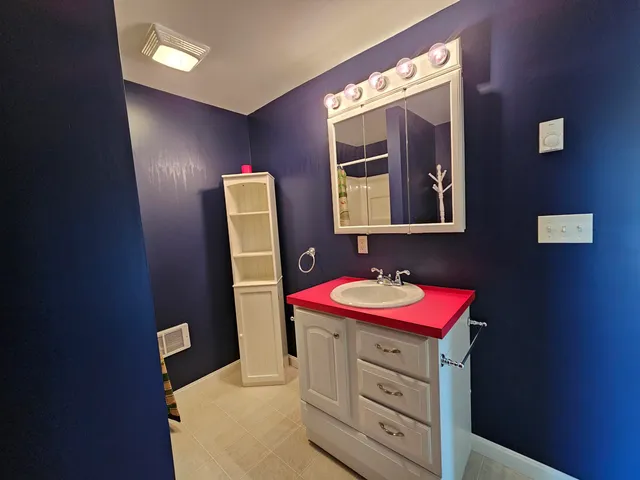 $550,000 | 8 Evans Hill Drive, Denmark, ME 04022