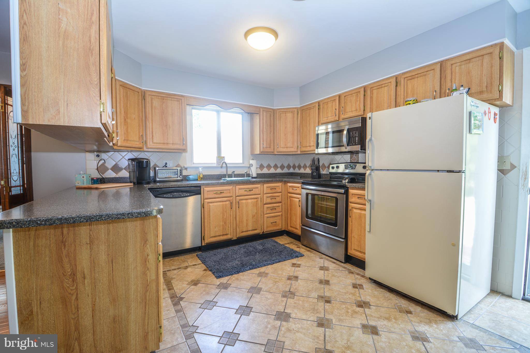 13012 Harewood Road Baltimore, MD 21220 - Photo 6 of 30 Kitchen