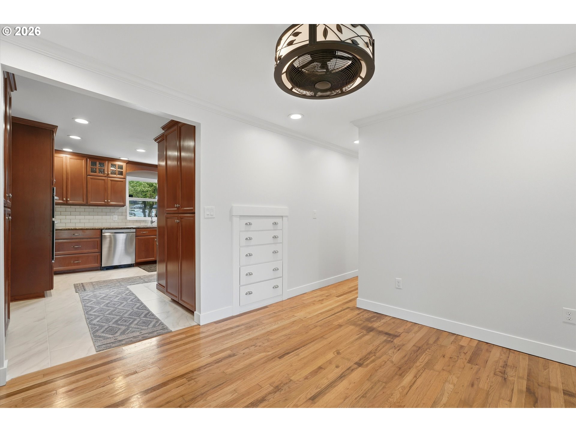 4621 Ohio Street Longview, WA 98632 - Photo 13 of 29 a view of an empty room and kitchen space