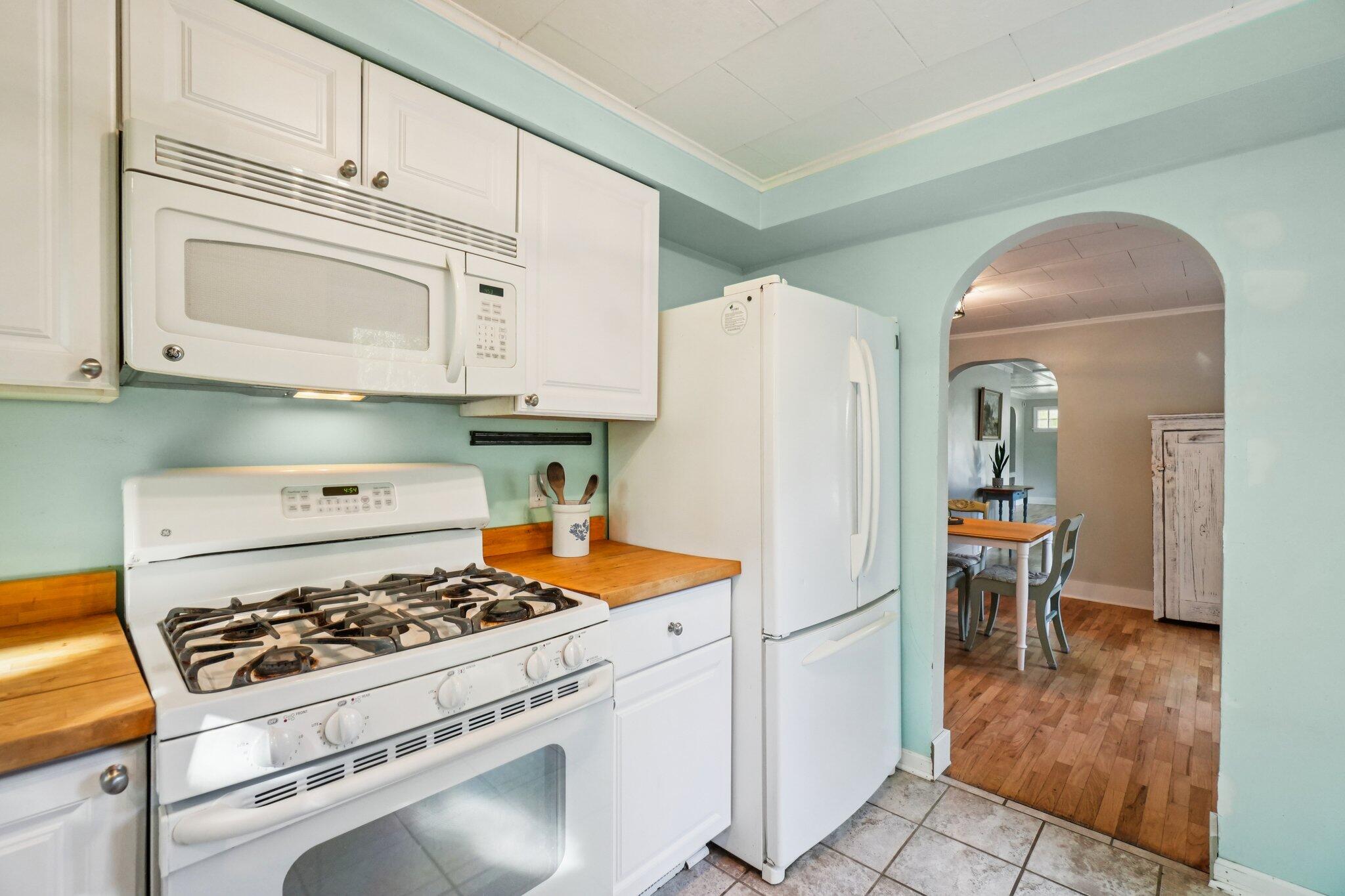 15836 Waterloo Road Grass Lake, MI 49240 - Photo 11 of 42 Kitchen