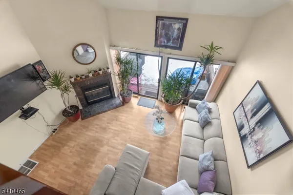 $299,999 | 39 Oriole Terrace, Newton, NJ 07860