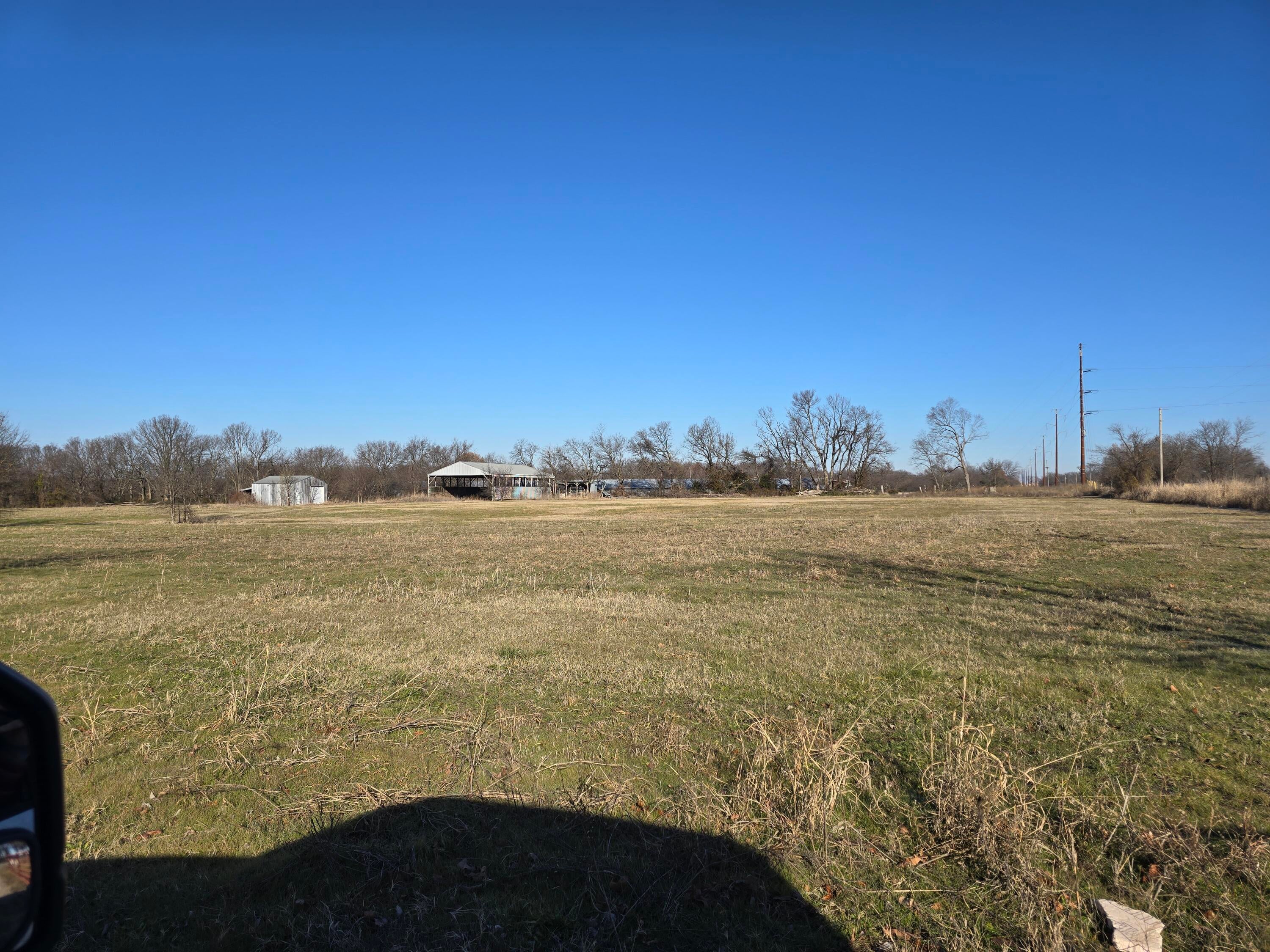 11801 South 600 Road Miami, OK 74354 - Photo 2 of 11 1000009707