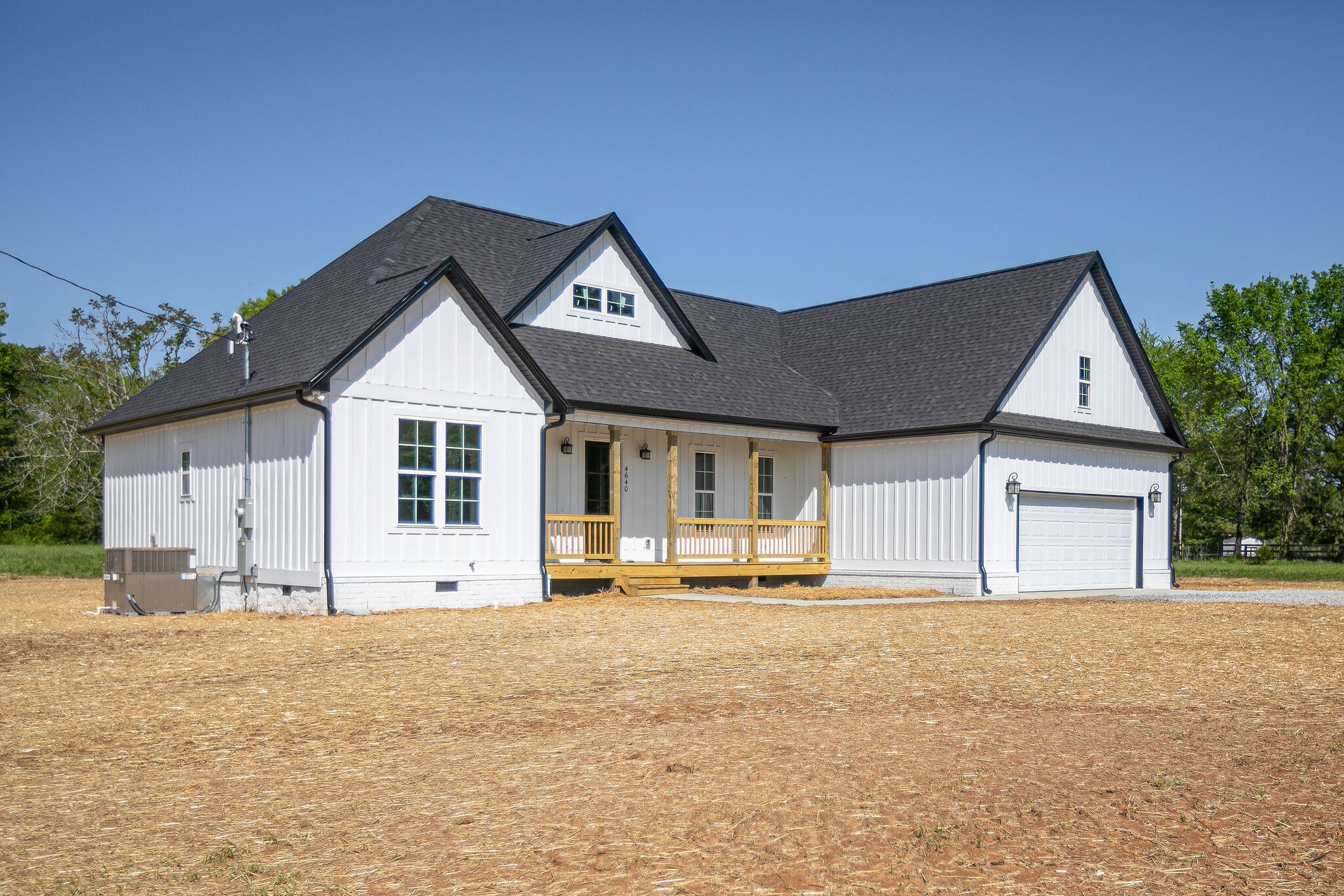 4640 Lunns Store Road Chapel Hill, TN 37034 - Photo 3 of 30 a front view of a house with a yard