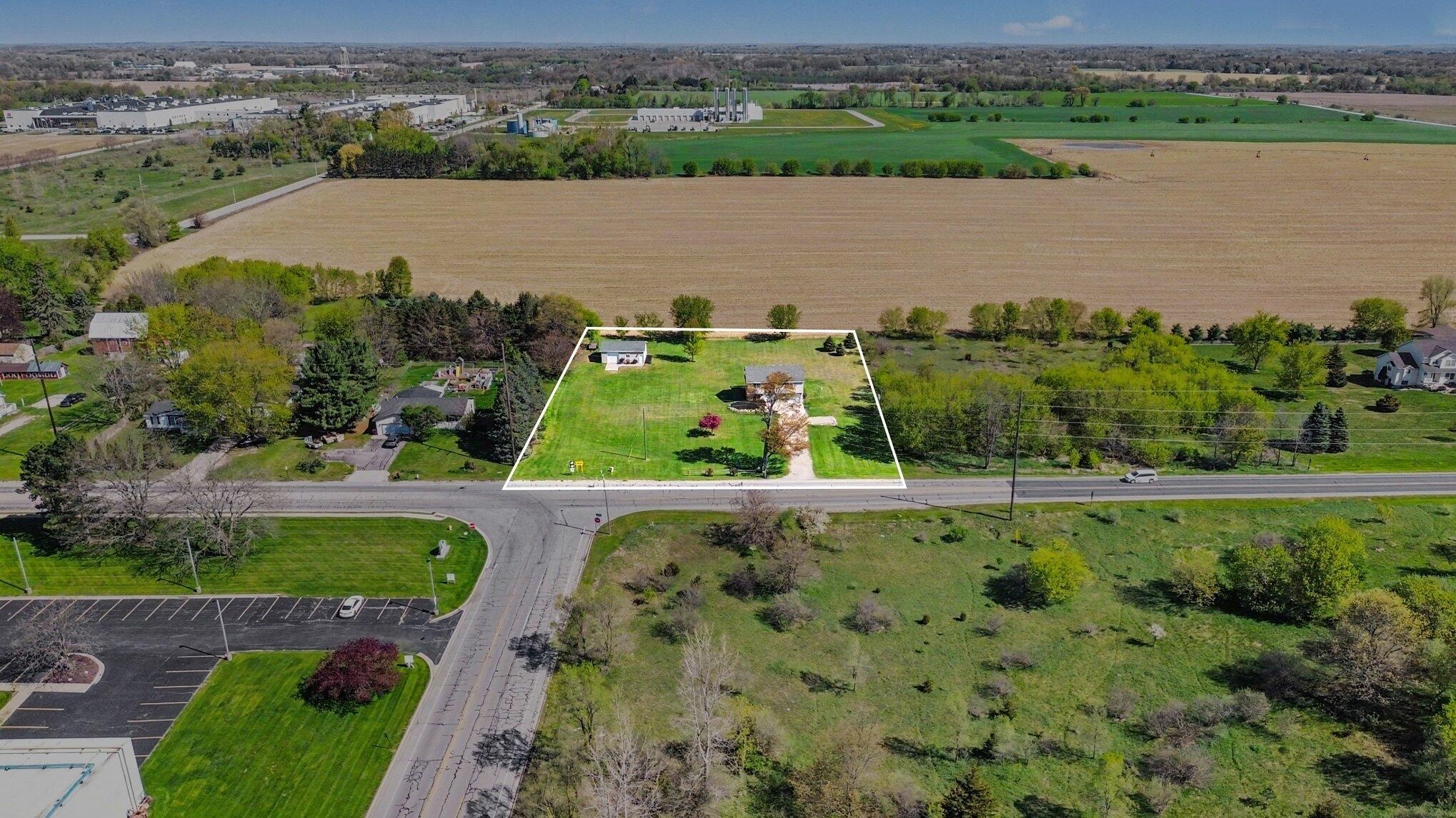 7864 County Farm Road Greenville, MI 48838 - Photo 8 of 32 011_file_4856