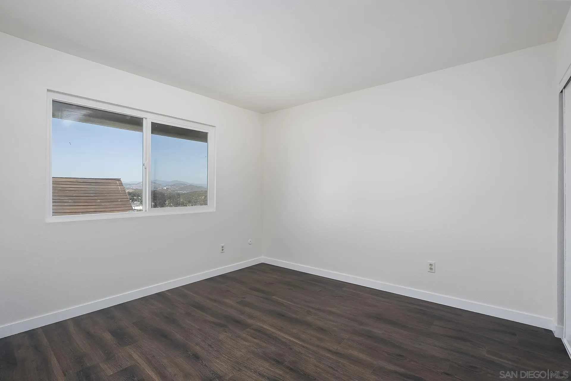 10772 Avenida Roberta Spring Valley, CA 91978 - Photo 27 of 32