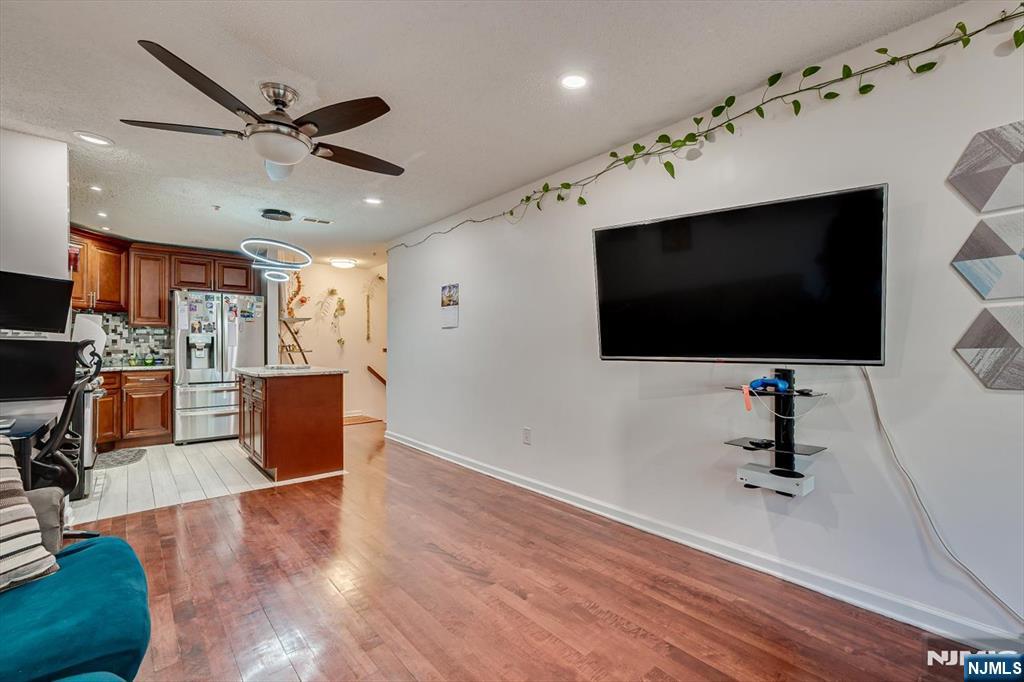202 Prestwick Way, Unit 202 Edison, NJ 08820 - Photo 20 of 34