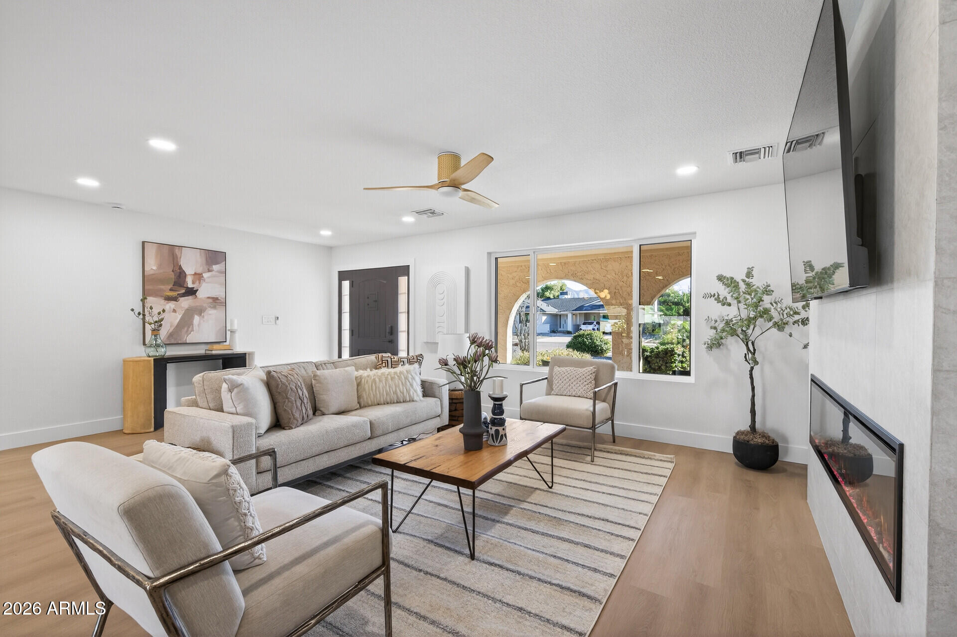 3402 East Mercer Lane Phoenix, AZ 85028 - Photo 3 of 45 15_3402_E_Mercer_Ln15_mls