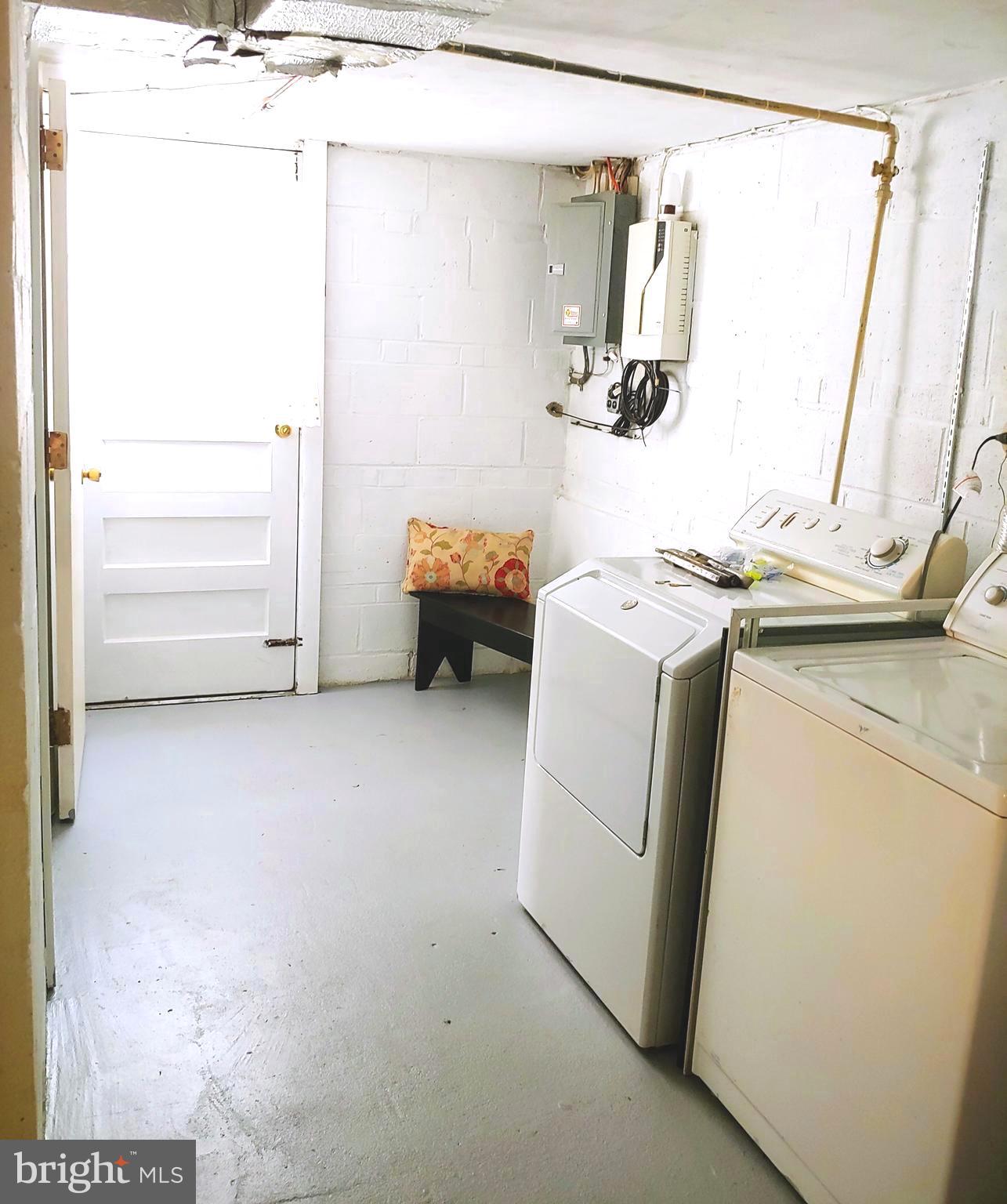 5 Cambridge Road Brookhaven, PA 19015 - Photo 40 of 41 Mud/Laundry room