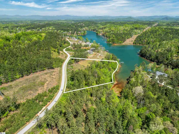 $899,999 | 124 Coveside Lane, Unit 120 COVESIDE LANE, Six Mile, SC 29682