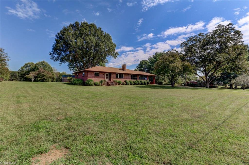 315 McCoy Road Reidsville, NC 27320 - Photo 2 of 21 Gallery Image 2