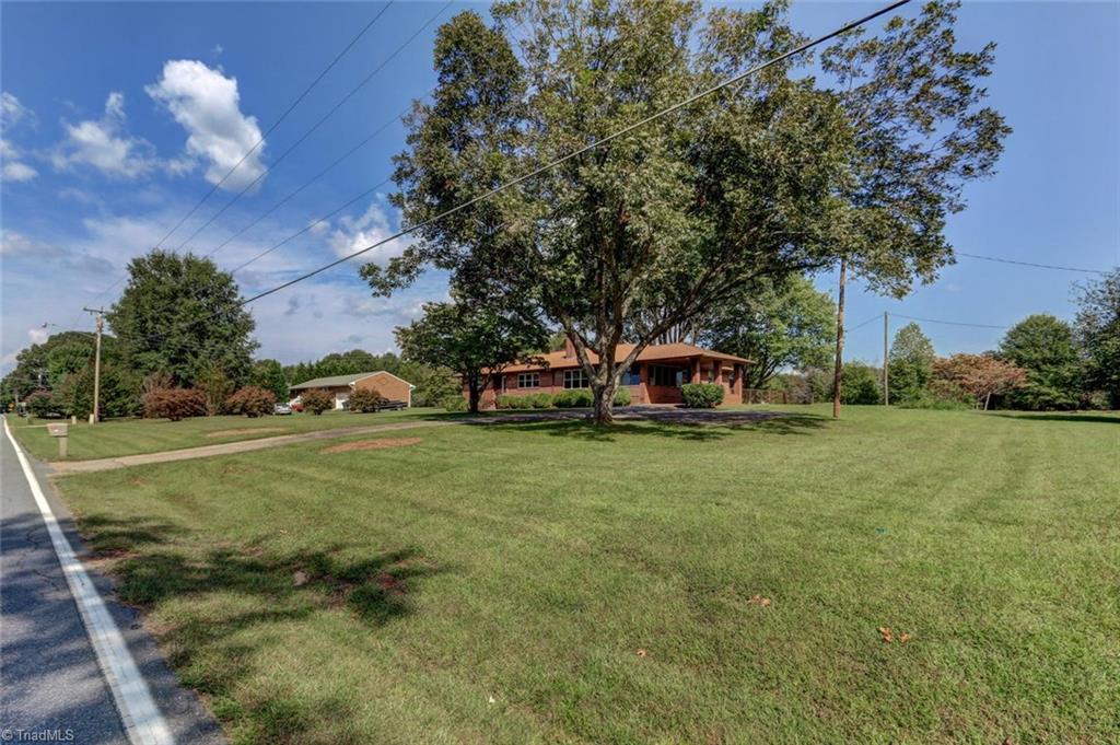 315 McCoy Road Reidsville, NC 27320 - Photo 3 of 21 Gallery Image 3