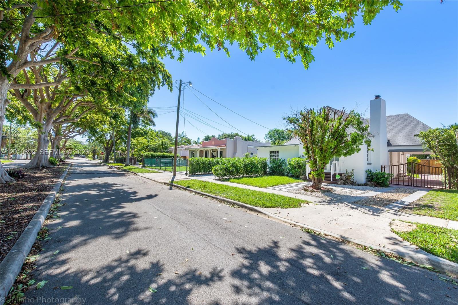 228 Southwest 23rd Road, Unit FRONT Miami, FL 33129 - Photo 5 of 31