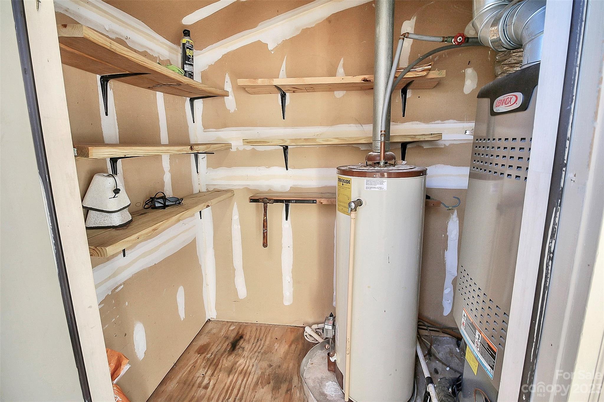 13932 Queens Harbor Road Charlotte, NC 28278 - Photo 35 of 42 a utility room with dryer and washer