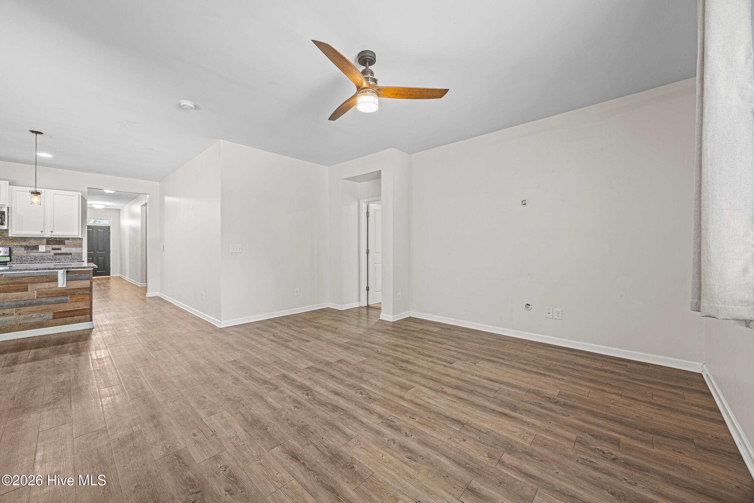 109 Mardella Way Holly Ridge, NC 28445 - Photo 14 of 47 24_living room