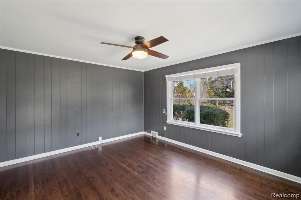 18122 Riverside Drive Beverly Hills, MI 48025 - Photo 15 of 41