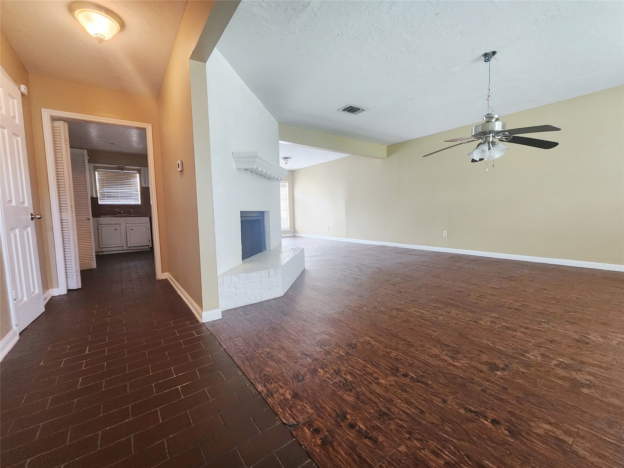 3418 Avenue P Rosenberg, TX 77471 - Photo 4 of 14