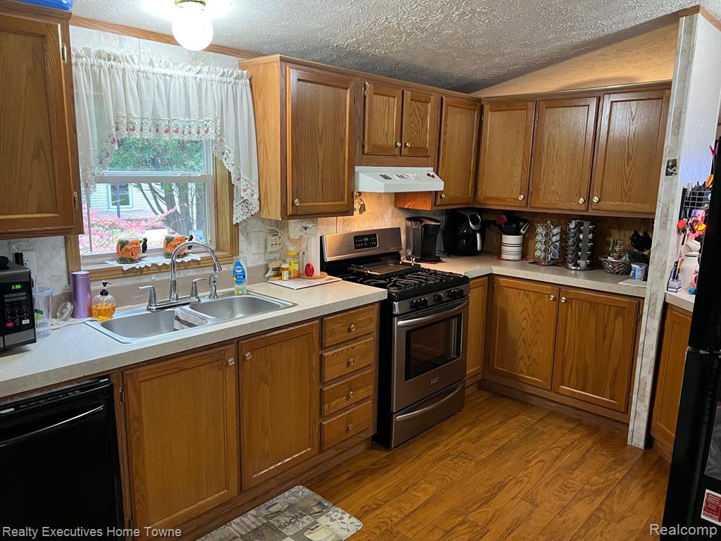 5453 Northland Road Croswell, MI 48422 - Photo 12 of 24