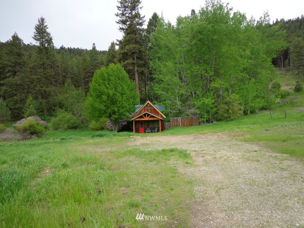 17 Woods Road Republic, WA 99166 - Photo 15 of 18