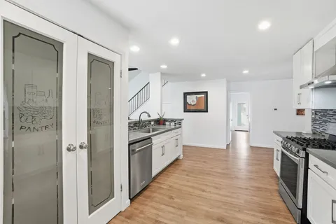 $1,250,000 | 2505 Barton Hills Drive, Austin, TX 78704