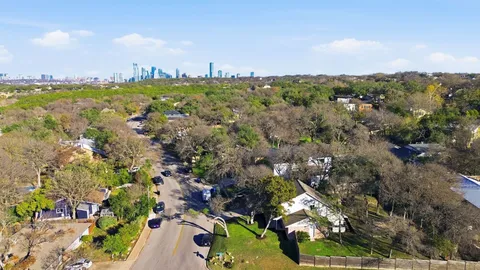 $1,250,000 | 2505 Barton Hills Drive, Austin, TX 78704