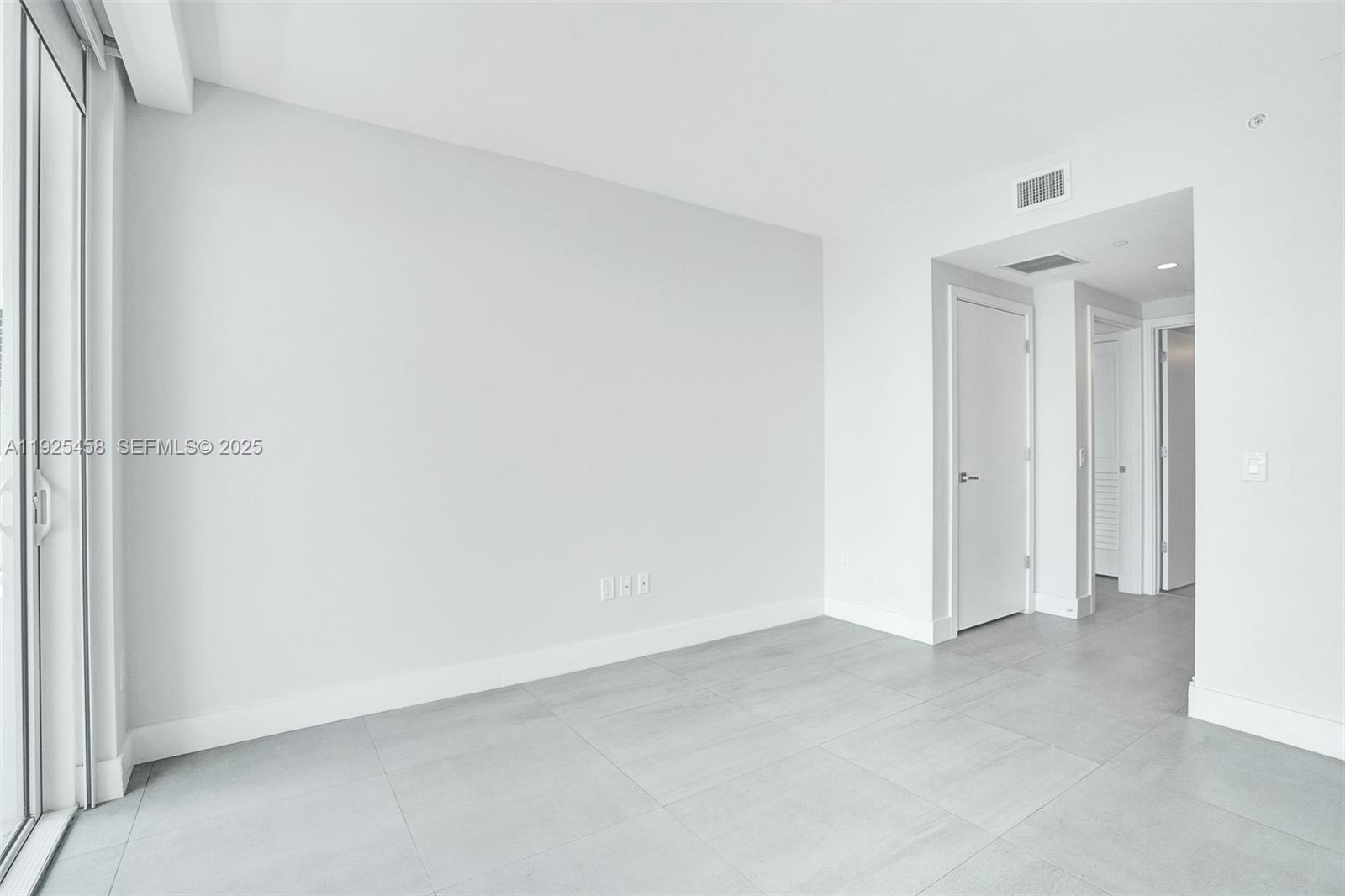 1080 Brickell Avenue, Unit 4109 Miami, FL 33131 - Photo 11 of 23