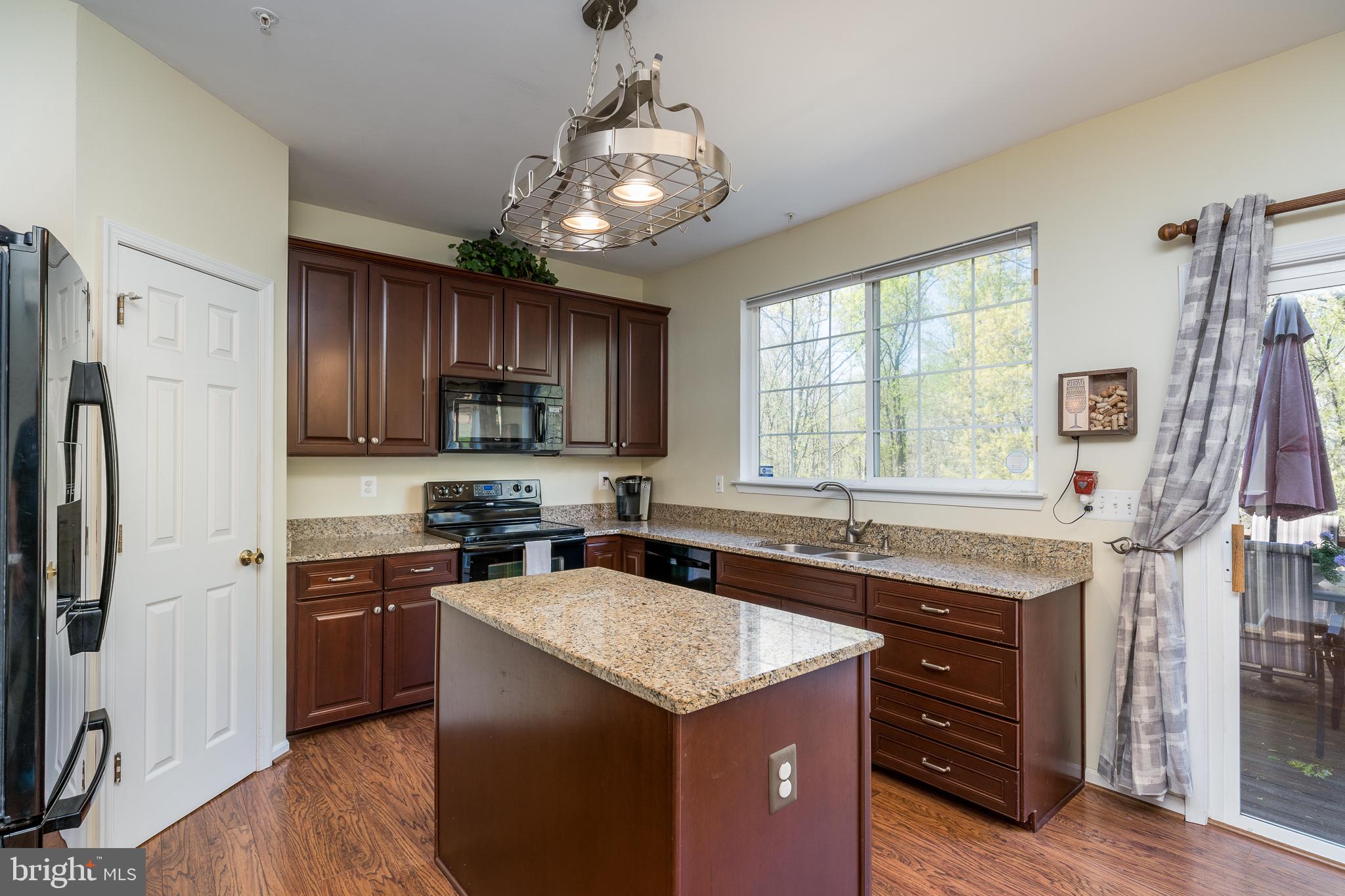 2716 Summers Ridge Drive Odenton, MD 21113 - Photo 13 of 42 Kitchen