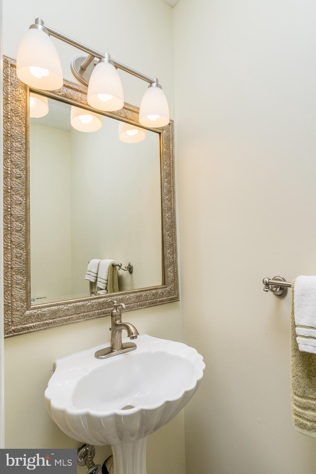 2716 Summers Ridge Drive Odenton, MD 21113 - Photo 6 of 42 Half Bathroom