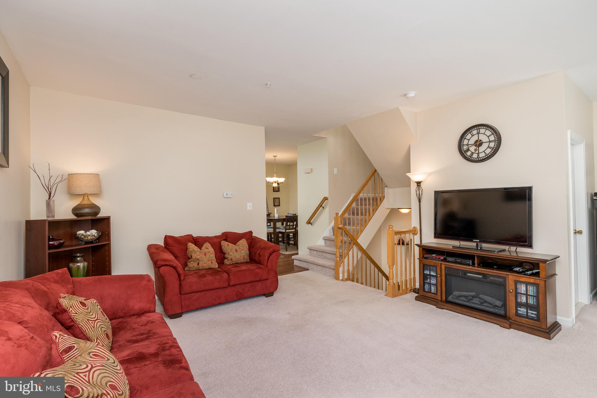 2716 Summers Ridge Drive Odenton, MD 21113 - Photo 9 of 42 Family Room