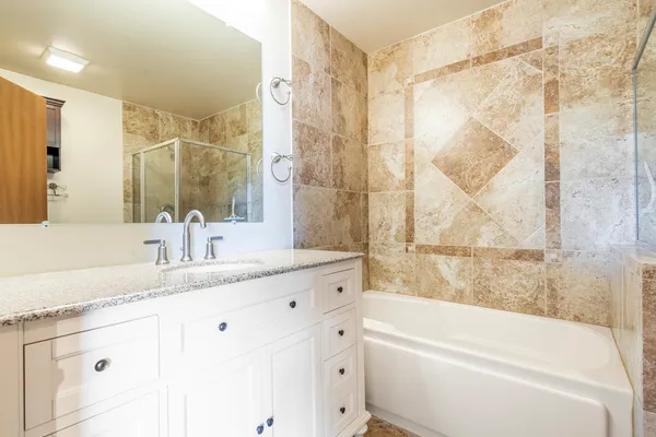 $2,400 | 2284 Woodside Drive, Carpentersville, IL 60110