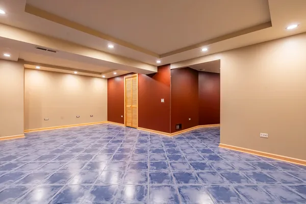 $2,400 | 2284 Woodside Drive, Carpentersville, IL 60110