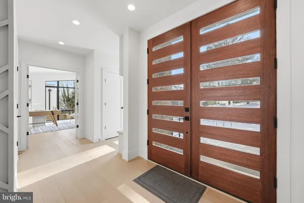 $3,290,000 | 6816 Dean Drive, McLean, VA 22101