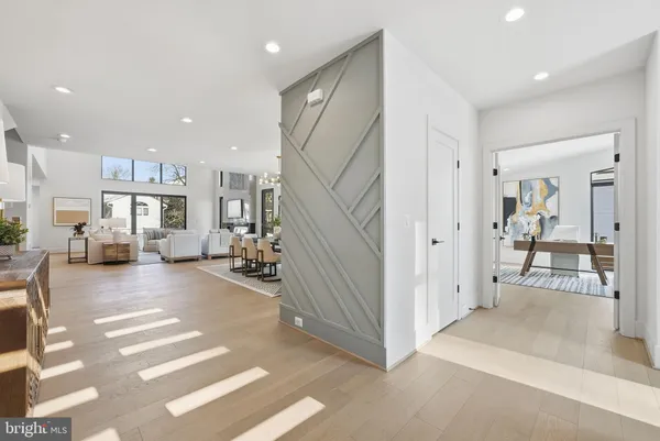$3,290,000 | 6816 Dean Drive, McLean, VA 22101