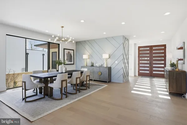 $3,290,000 | 6816 Dean Drive, McLean, VA 22101