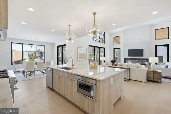 $3,290,000 | 6816 Dean Drive, McLean, VA 22101