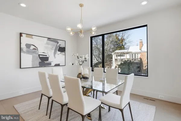 $3,290,000 | 6816 Dean Drive, McLean, VA 22101