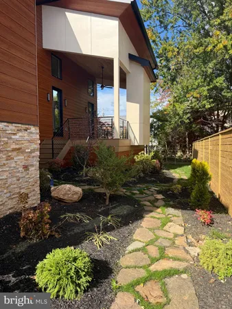 $3,290,000 | 6816 Dean Drive, McLean, VA 22101