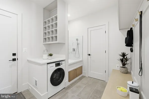 $3,290,000 | 6816 Dean Drive, McLean, VA 22101