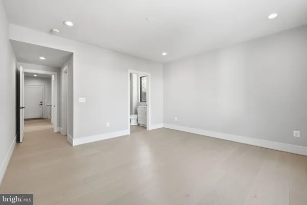 $3,290,000 | 6816 Dean Drive, McLean, VA 22101