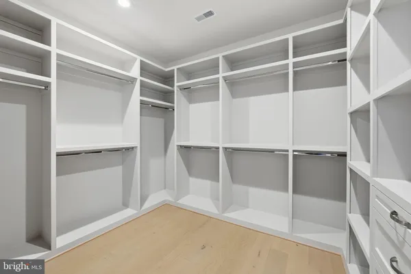 $3,290,000 | 6816 Dean Drive, McLean, VA 22101