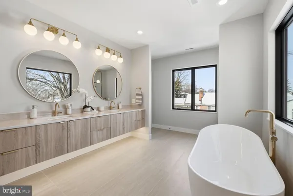 $3,290,000 | 6816 Dean Drive, McLean, VA 22101