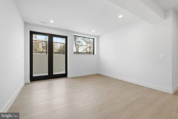 $3,290,000 | 6816 Dean Drive, McLean, VA 22101