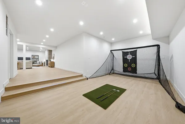 $3,290,000 | 6816 Dean Drive, McLean, VA 22101