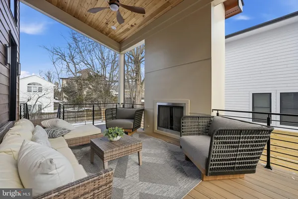$3,290,000 | 6816 Dean Drive, McLean, VA 22101