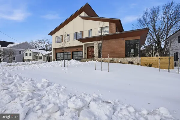 $3,290,000 | 6816 Dean Drive, McLean, VA 22101