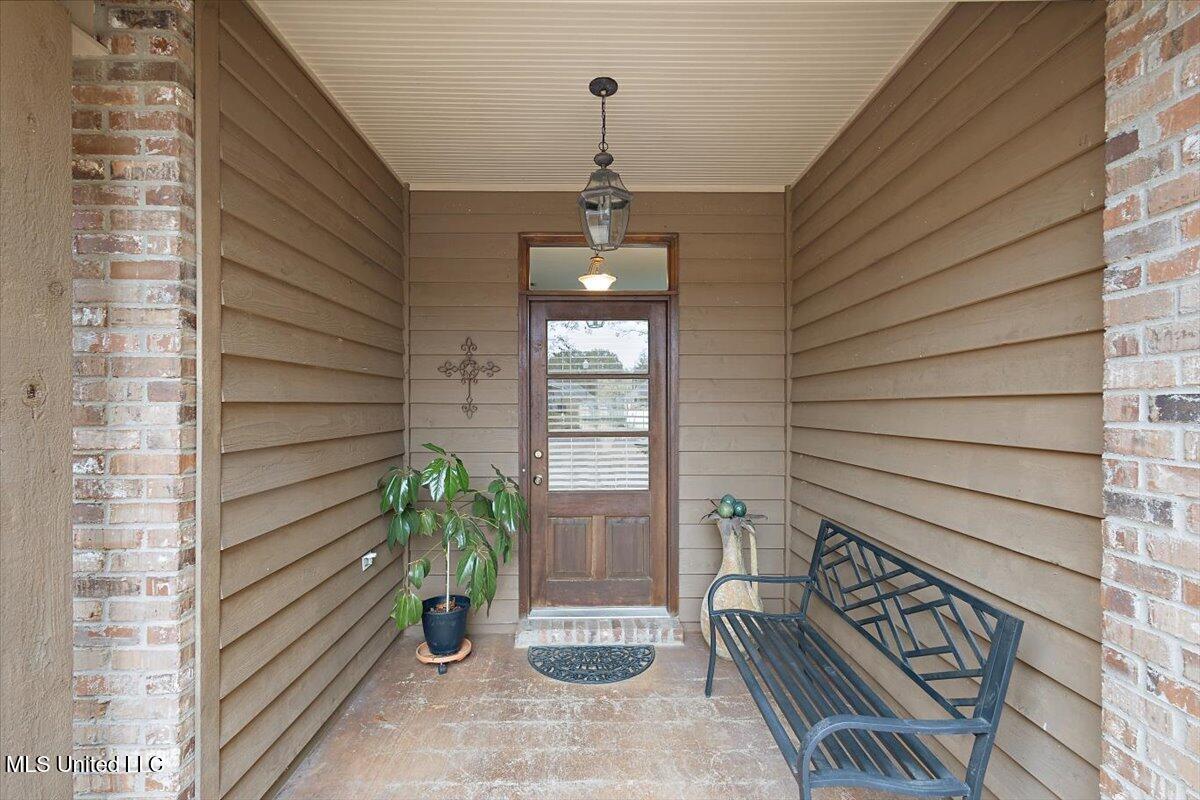 125 Seville Way Madison, MS 39110 - Photo 6 of 29 04-HTP_4484