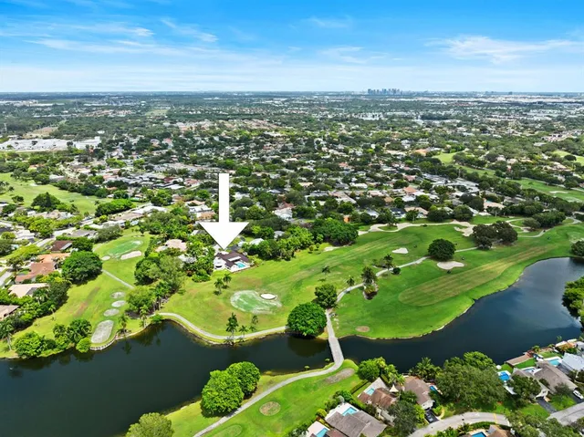 a view of a big yard in front of the house