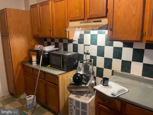 $119,900 | 207 Highland Avenue, Chester, PA 19013