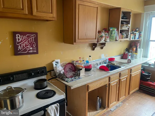 $119,900 | 207 Highland Avenue, Chester, PA 19013