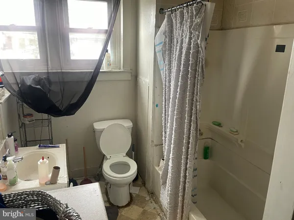 $119,900 | 207 Highland Avenue, Chester, PA 19013