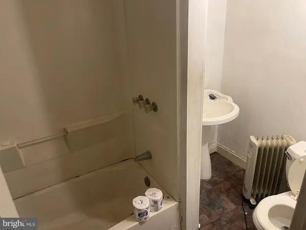 $119,900 | 207 Highland Avenue, Chester, PA 19013